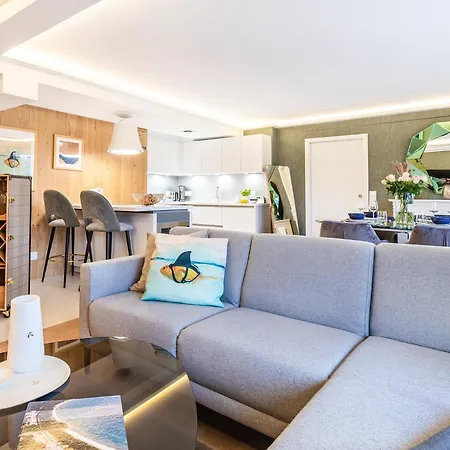 Prora - Moderne Designwohnung Mit Sauna, Weinkuehlschrank Und Balkon - Unik Lejlighed